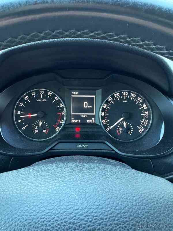 Škoda Octavia 1,6 - foto 6