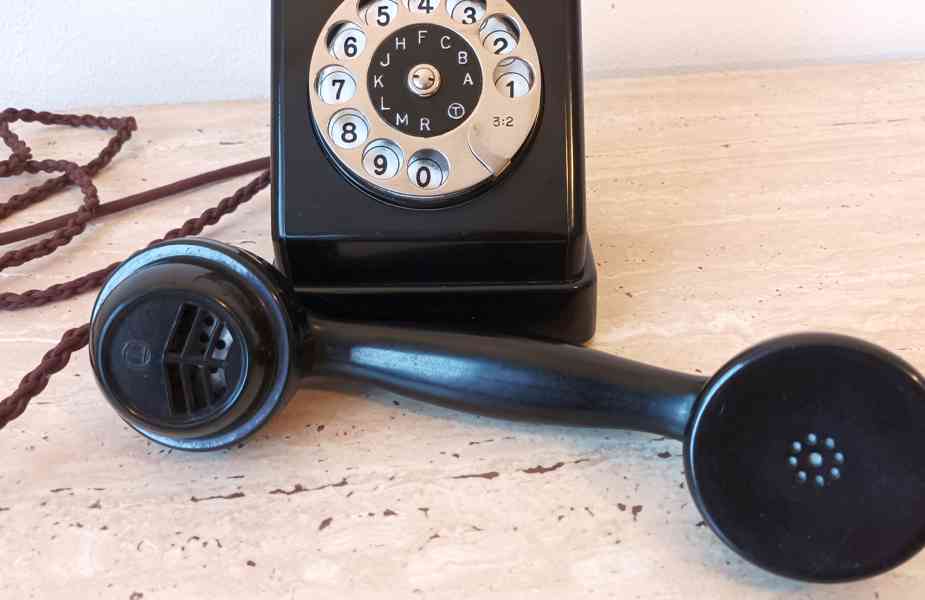 Krásný starožitný telefonní přístroj Telegrafia z roku 1936  - foto 9