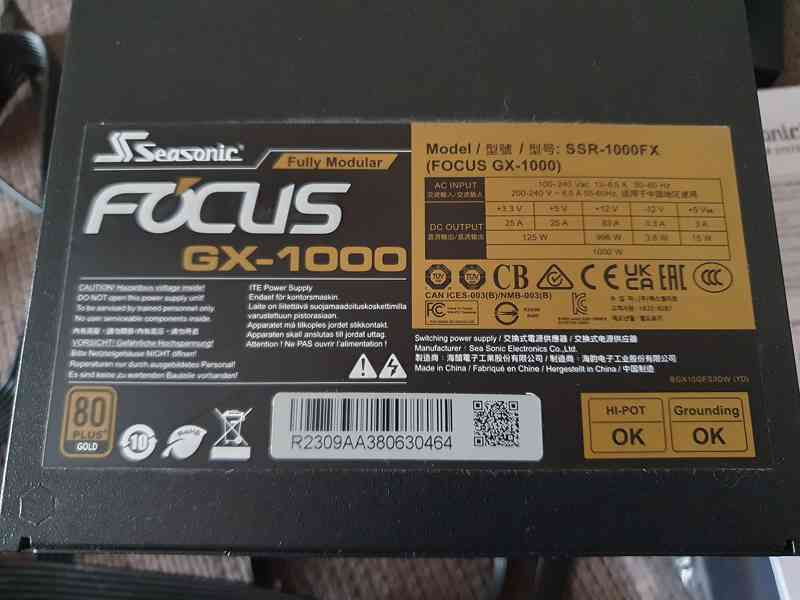 Zdroj Seasonic Focus GX-1000 modulární - foto 2