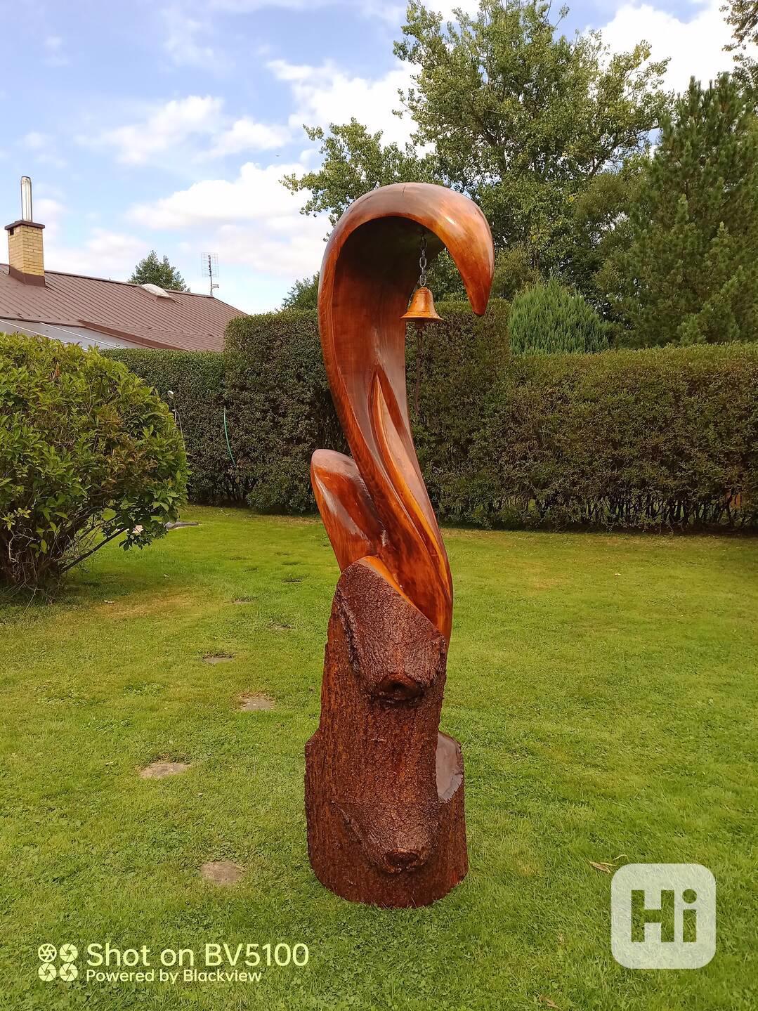 Dřevěné sochy - Abstraktní zvonička - foto 1