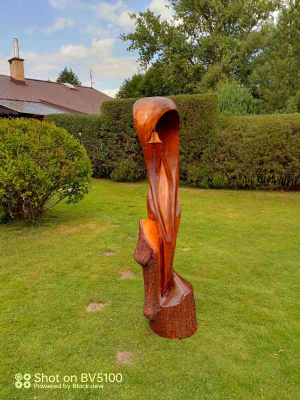 Dřevěné sochy - Abstraktní zvonička - foto 4