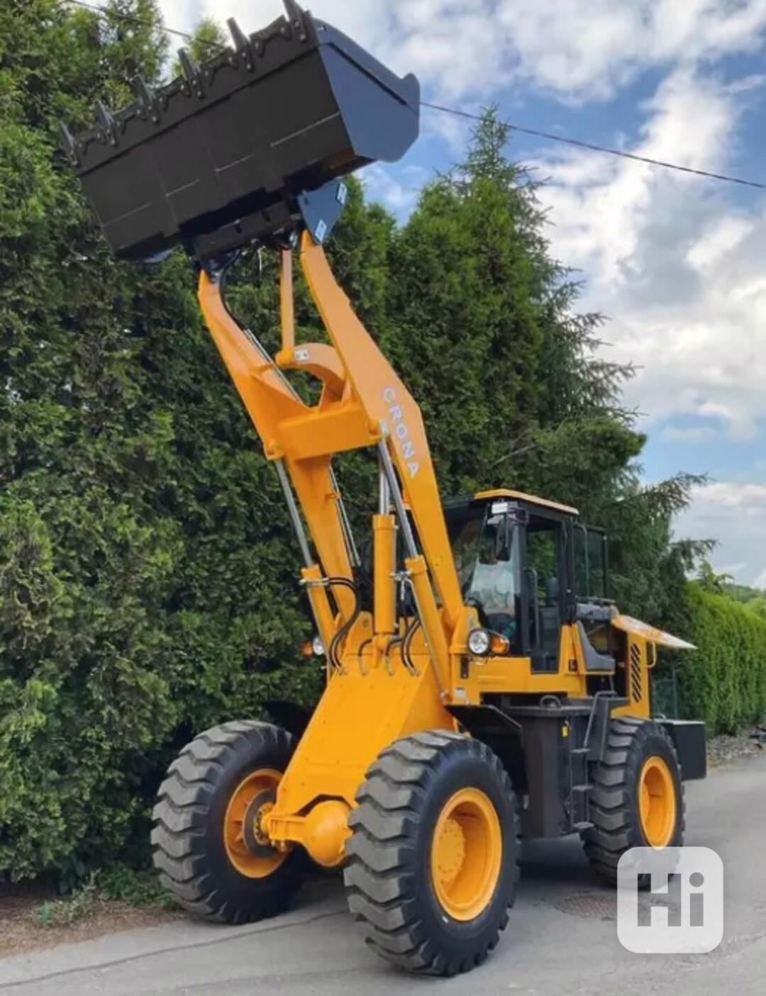 Kolový nakladač CR-30, nosnost 3000 kg - Nakladač - foto 1