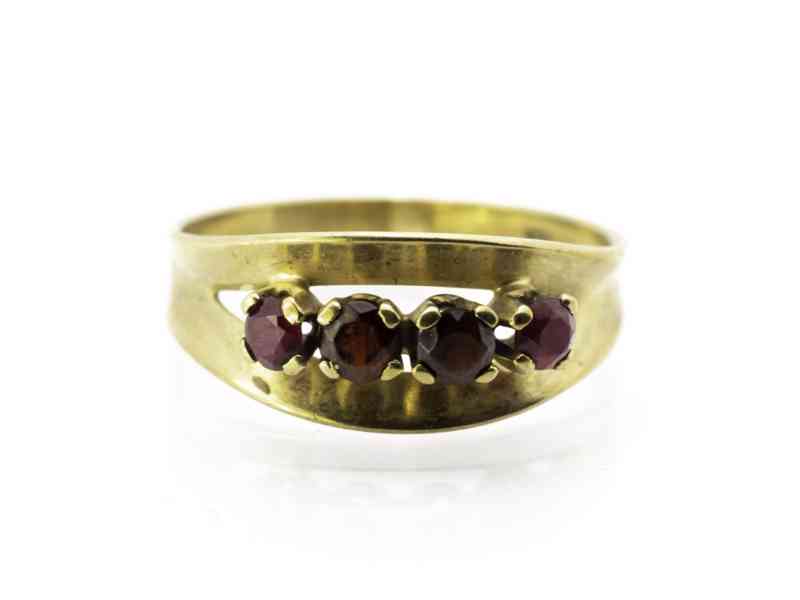 Zlatý prsten  s rubíny, vel. 57 - foto 1