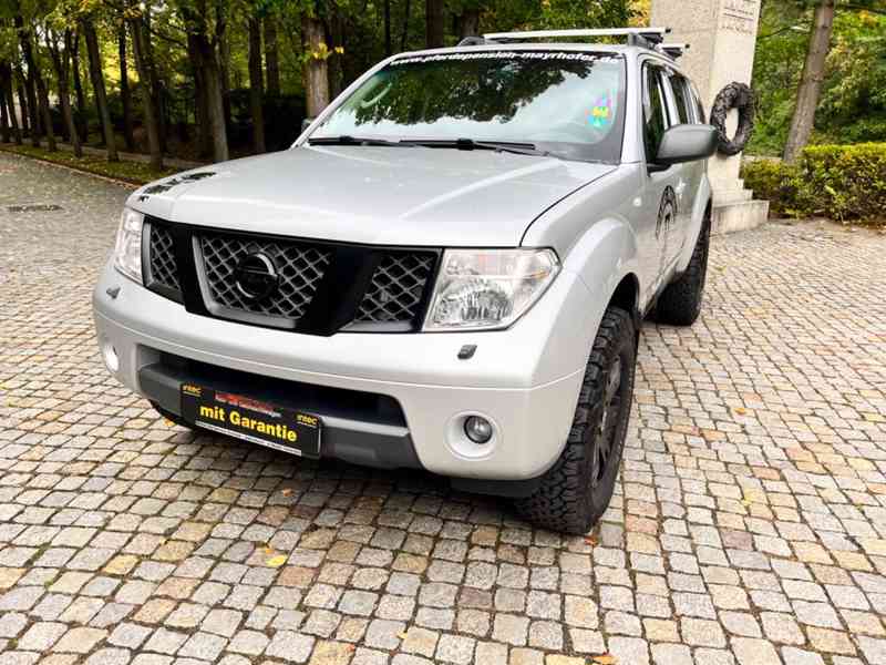 Nissan Pathfinder 2.5dCi 7 míst 128kw - foto 3