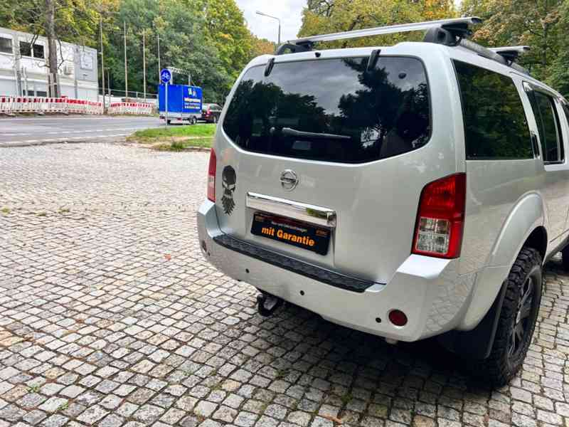 Nissan Pathfinder 2.5dCi 7 míst 128kw - foto 5