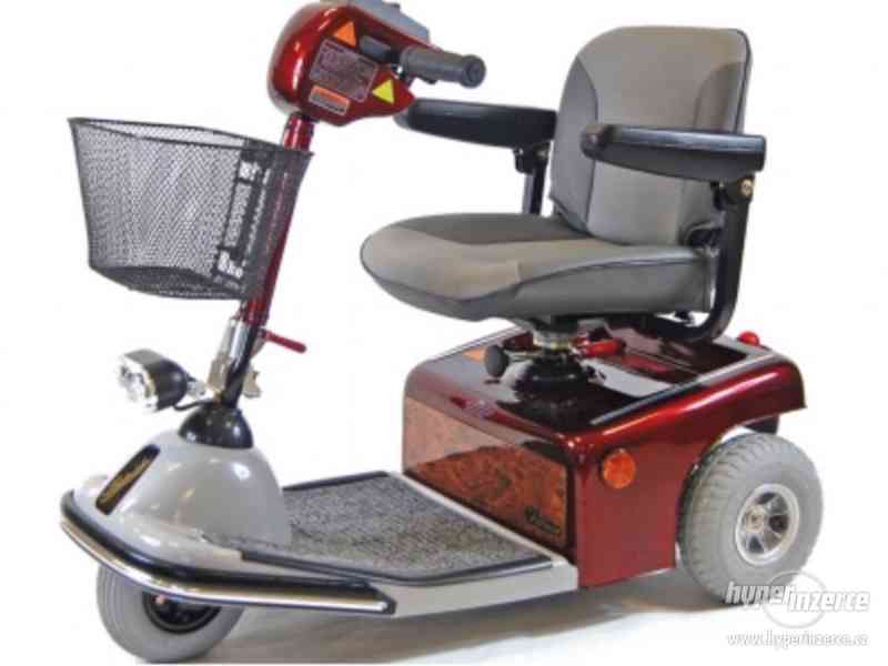 Prodám elektrický vozík pro seniory - skútr tříkolka - foto 1