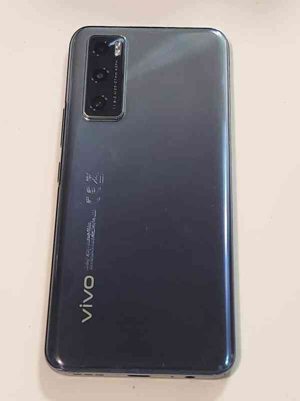 Mobilní telefon Vivo Y70 8/128GB - foto 2