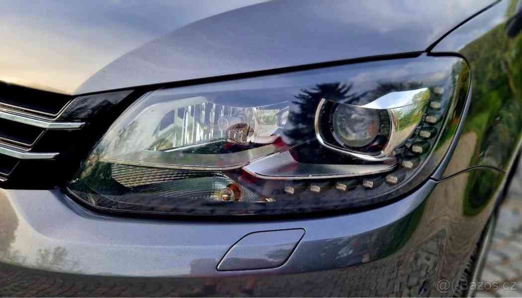 Volkswagen Touran 2,0   LIFE TDI DSG 7/2013 - foto 13