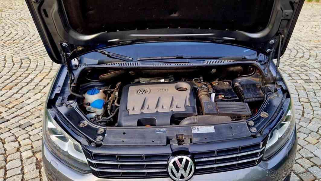 Volkswagen Touran 2,0   LIFE TDI DSG 7/2013 - foto 11