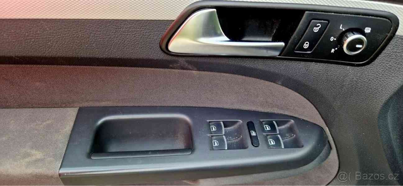 Volkswagen Touran 2,0   LIFE TDI DSG 7/2013 - foto 6
