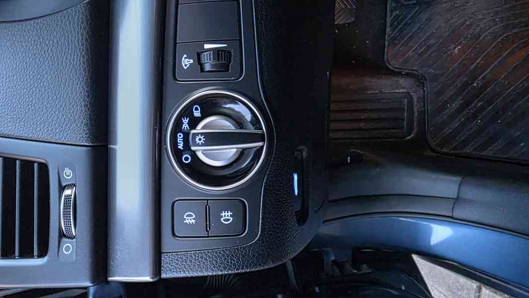 Hyundai i40 1,7crdi 100kw r.2013 - foto 12