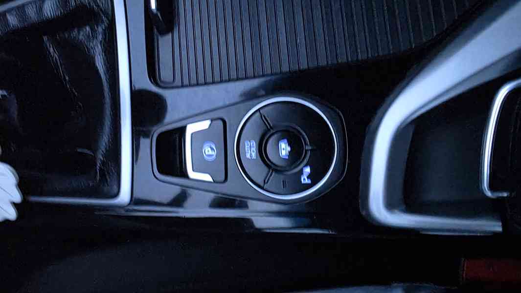 Hyundai i40 1,7crdi 100kw r.2013 - foto 11