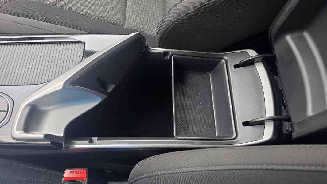 Hyundai i40 1,7crdi 100kw r.2013 - foto 17