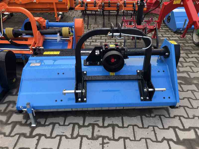 kladívkový mulčovač za traktor / hydraulický posuv - foto 5