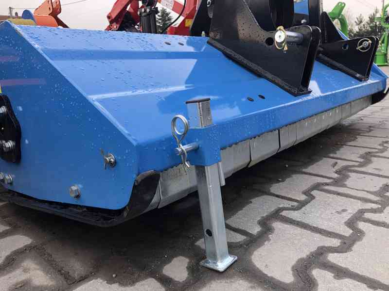 kladívkový mulčovač za traktor / hydraulický posuv - foto 6