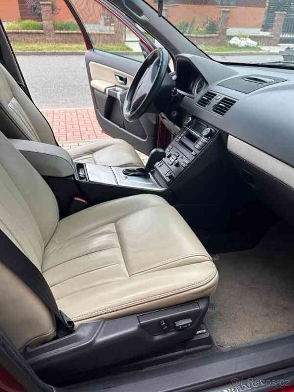 Volvo XC90 2,4   D5 AWD, 147 Kw, ČR 101700 Km - foto 11