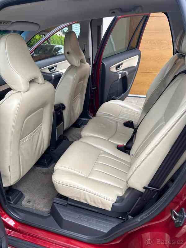 Volvo XC90 2,4   D5 AWD, 147 Kw, ČR 101700 Km - foto 8