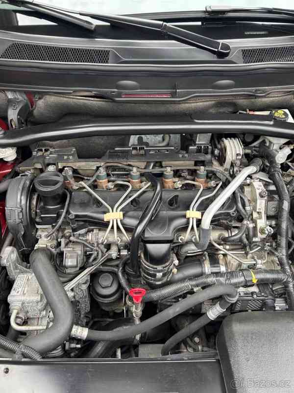 Volvo XC90 2,4   D5 AWD, 147 Kw, ČR 101700 Km - foto 12