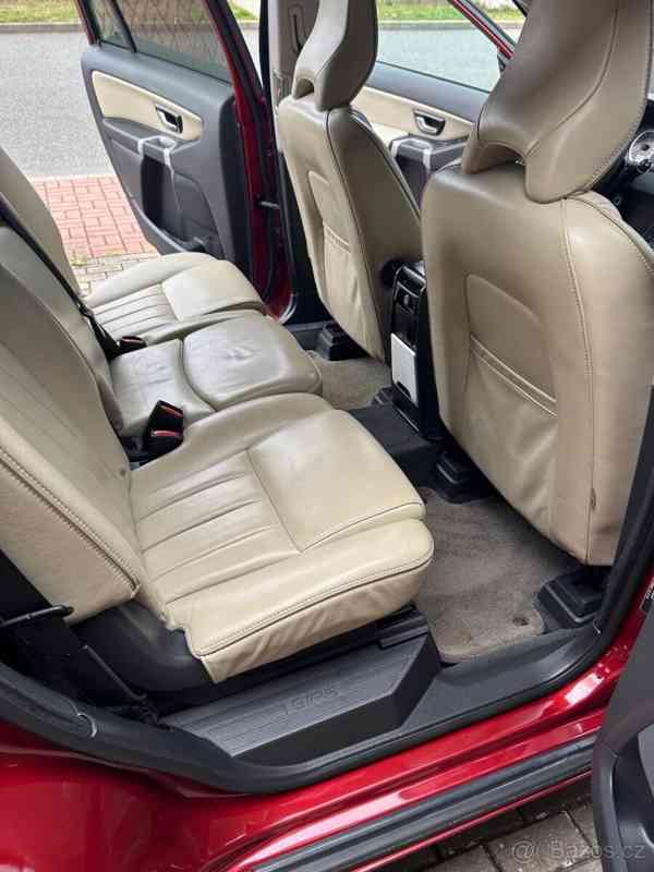 Volvo XC90 2,4   D5 AWD, 147 Kw, ČR 101700 Km - foto 10