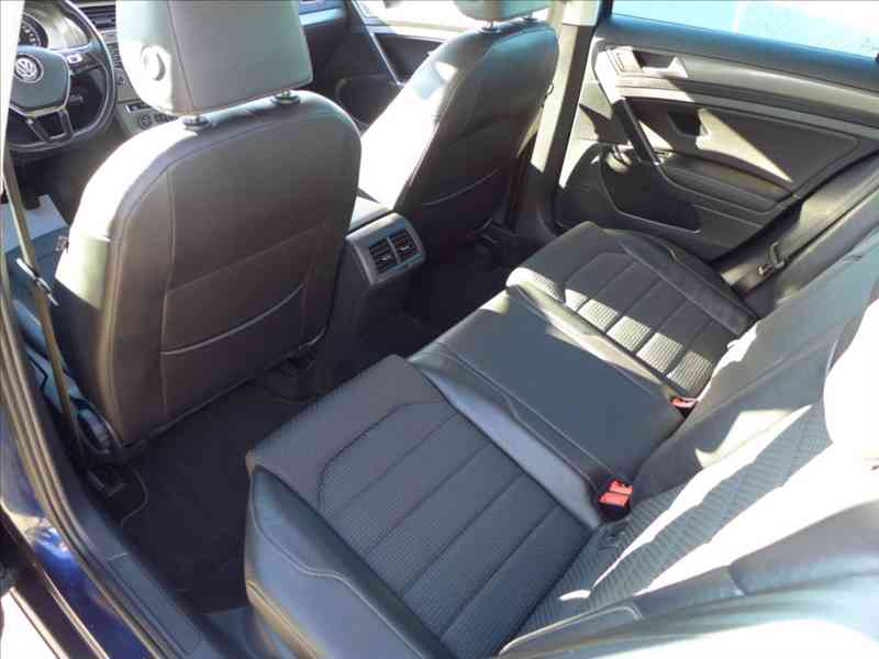 Volkswagen Golf 1,4 TSI VÝHŘEV MASÁŽ TAŽNÉ - foto 15
