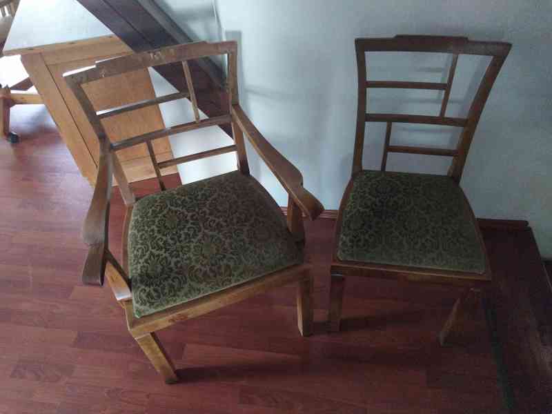 Historické křeslo a židle - foto 2