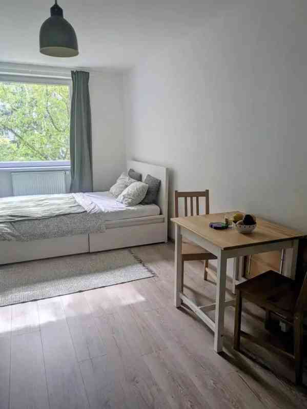 Pronájem bytu 1+kk 26 m² - foto 2