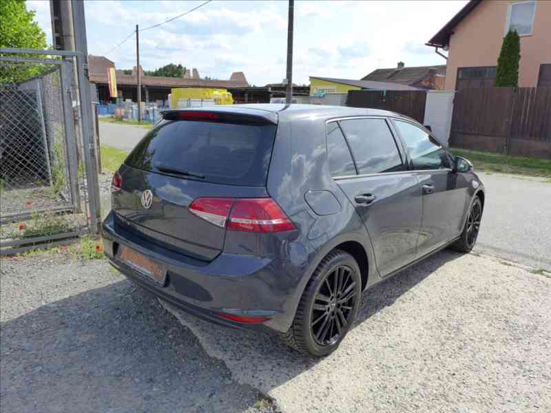 Volkswagen Golf 1,2 TSI HIGHLINE, 1.MAJITEL - foto 3