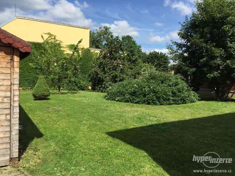BYTOVÝ DŮM s vnitřním bazénem - foto 11
