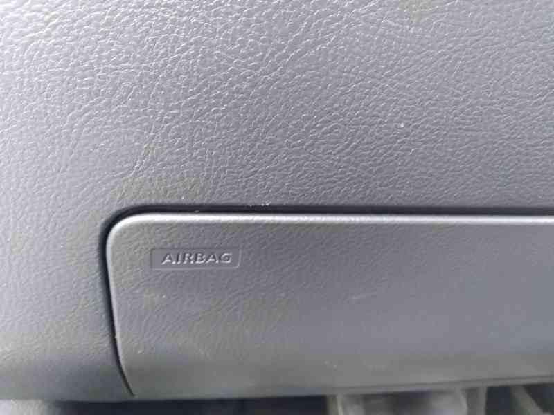 LAND ROVER FREELANDER 2 2.2 TD4 S - foto 23