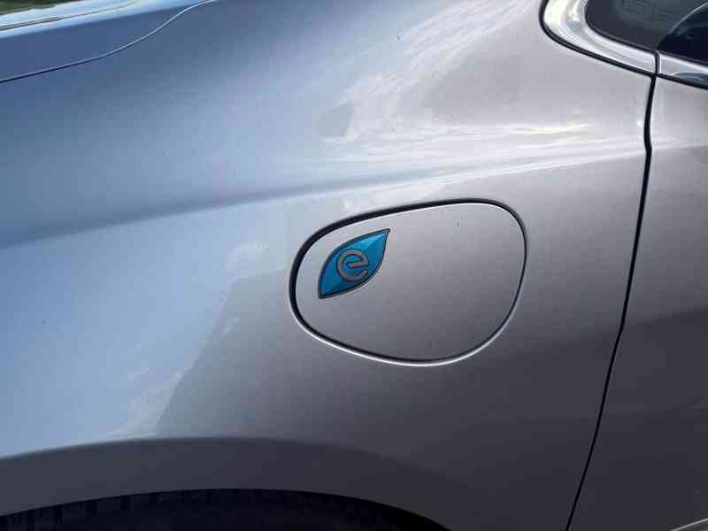 Chrysler Pacifica 3,6 Hybrid Plug in Limited 2019 - foto 16