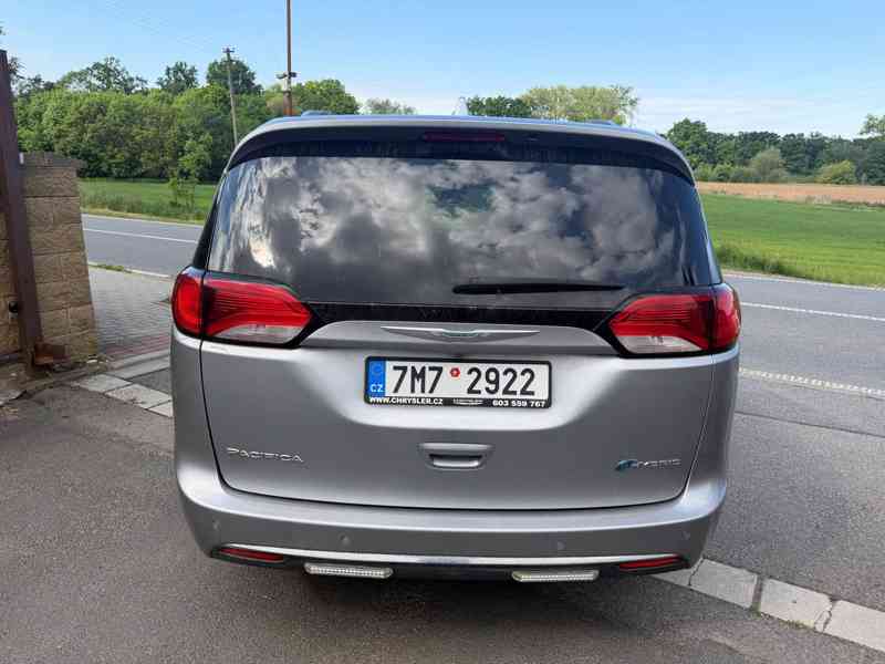 Chrysler Pacifica 3,6 Hybrid Plug in Limited 2019 - foto 5