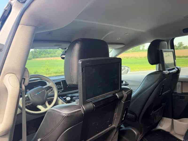 Chrysler Pacifica 3,6 Hybrid Plug in Limited 2019 - foto 9