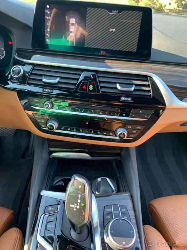 BMW Řada 5 3,0   530 xdrive - foto 3