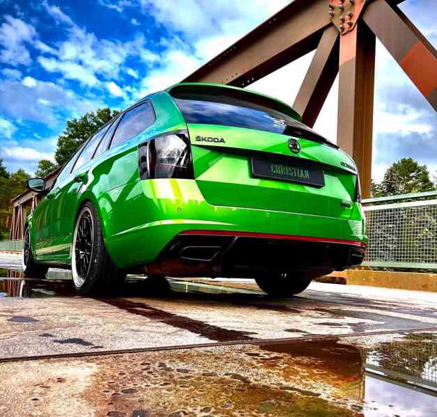 Zelené logo/znak ŠKODA - foto 4