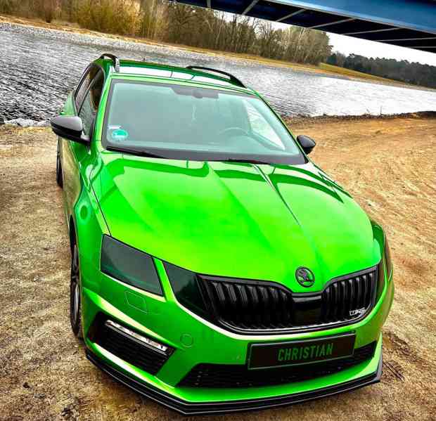 Zelené logo/znak ŠKODA - foto 3