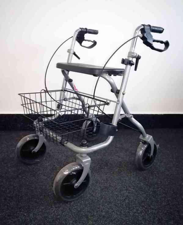 Chodítko pro seniory INVACARE- invalidní vozík - foto 2
