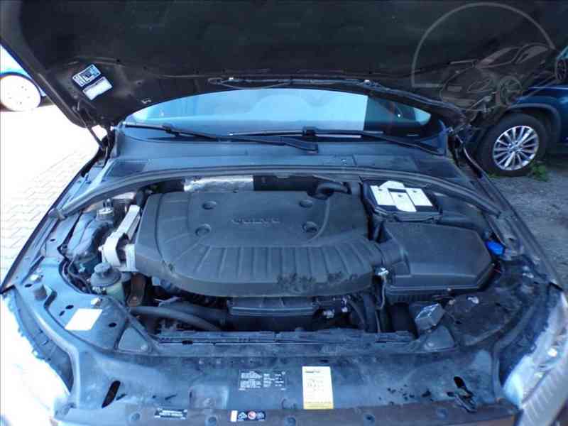 Volvo XC70 2,4 D4 AWD - foto 13