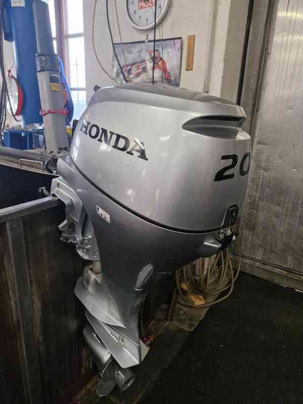 závěsný motor HONDA BF20D - foto 6