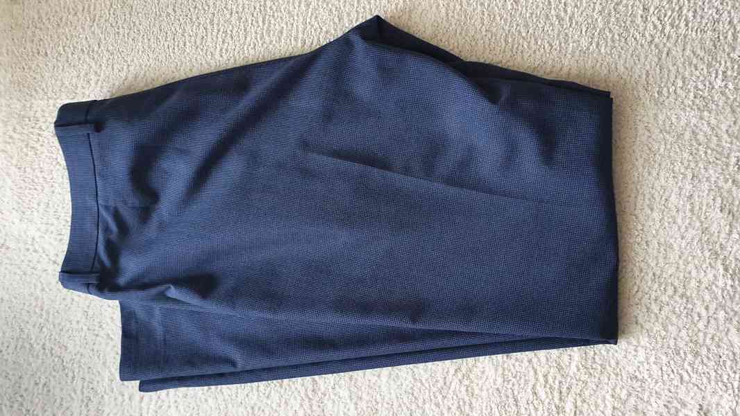 Pánský oblek Marks & Spencer v modročerné barvě - foto 2