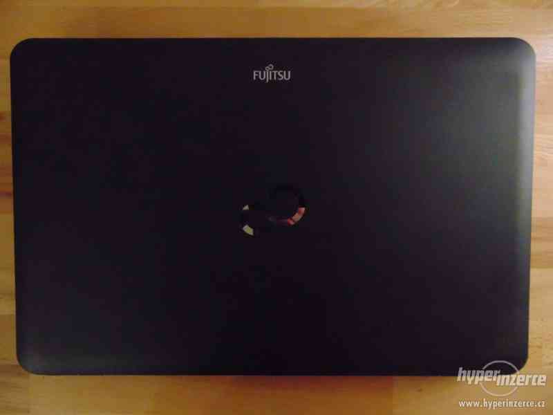 Prodám Fujitsu AH512 4999 Kč - foto 3