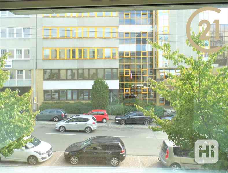 Pronájem bytu 2+1 70m2, ul. Zarámí - Zlín - foto 5