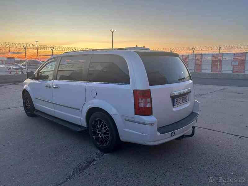 Chrysler Grand Voyager 3,8 - foto 7