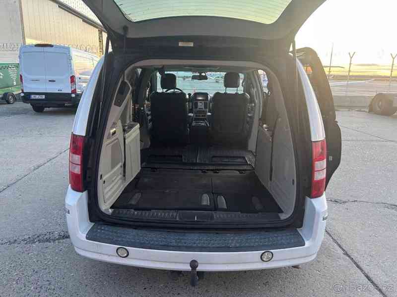 Chrysler Grand Voyager 3,8 - foto 11