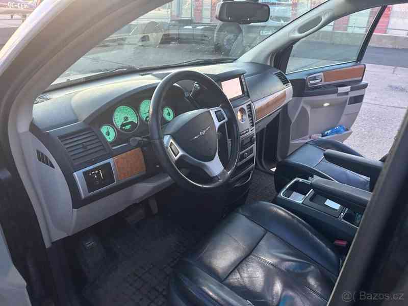 Chrysler Grand Voyager 3,8 - foto 13