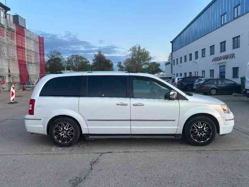 Chrysler Grand Voyager 3,8 - foto 5