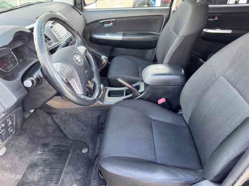 Toyota Hilux Double Cab 2.5D4D 106kw - foto 15