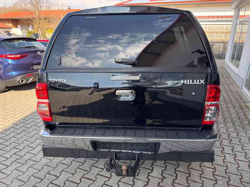Toyota Hilux Double Cab 2.5D4D 106kw - foto 11