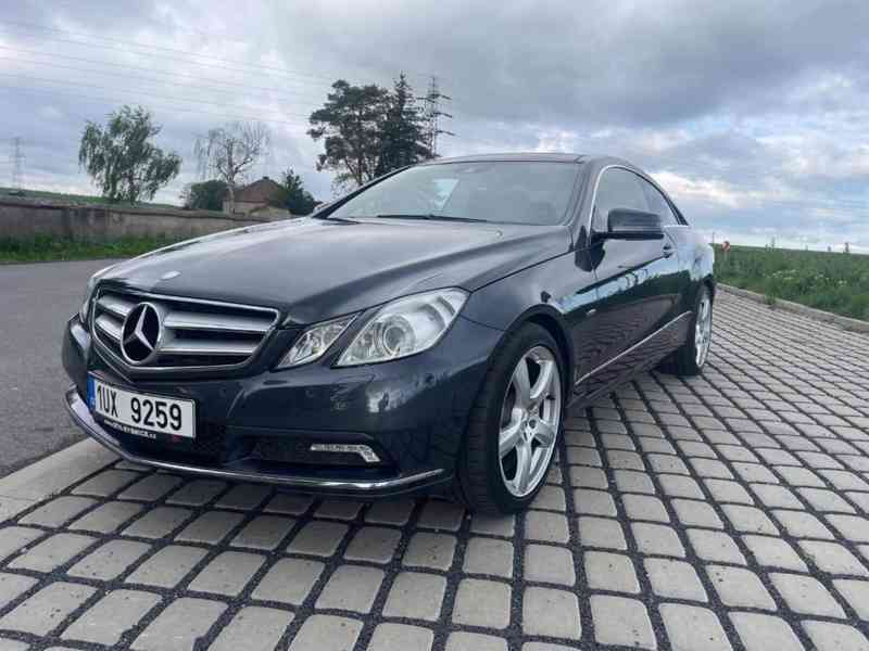 MERCEDES E220CDi - foto 11