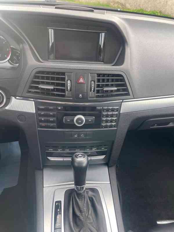 MERCEDES E220CDi - foto 19