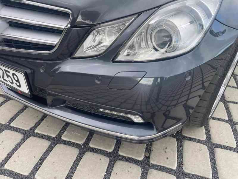 MERCEDES E220CDi - foto 16